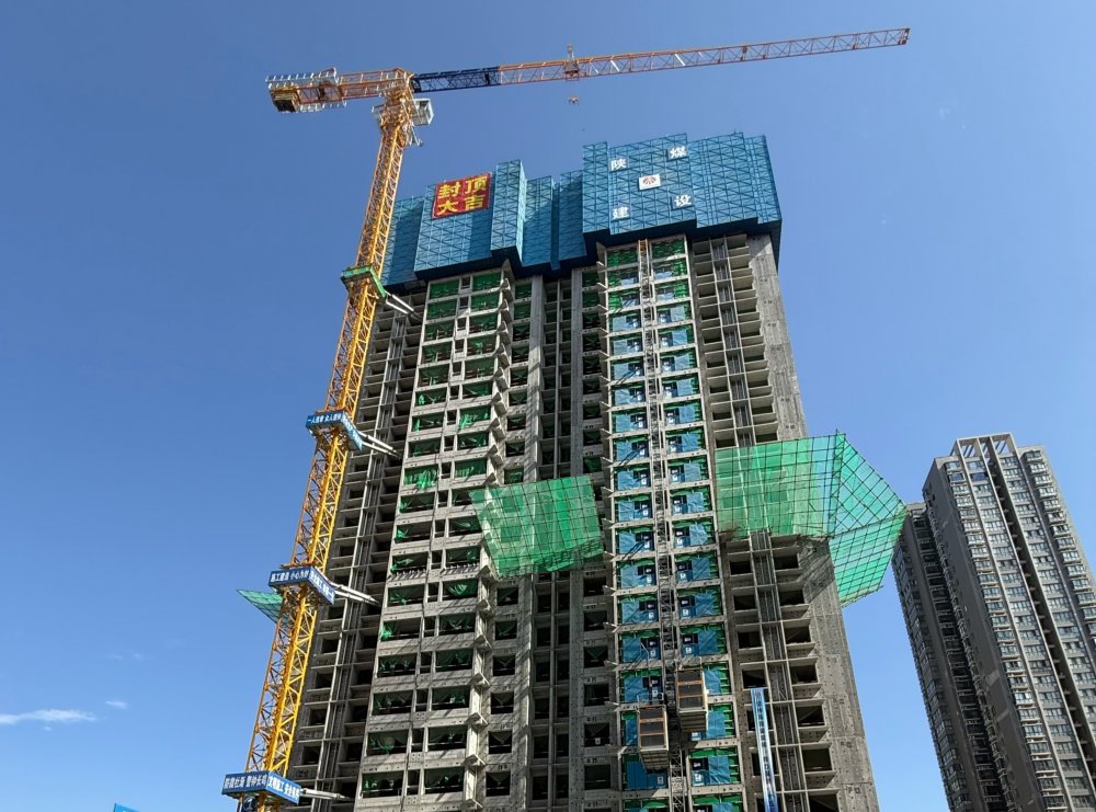 安居夢再進(jìn)一步！構(gòu)件廠集中安置地項(xiàng)目主體結(jié)構(gòu)圓滿封頂