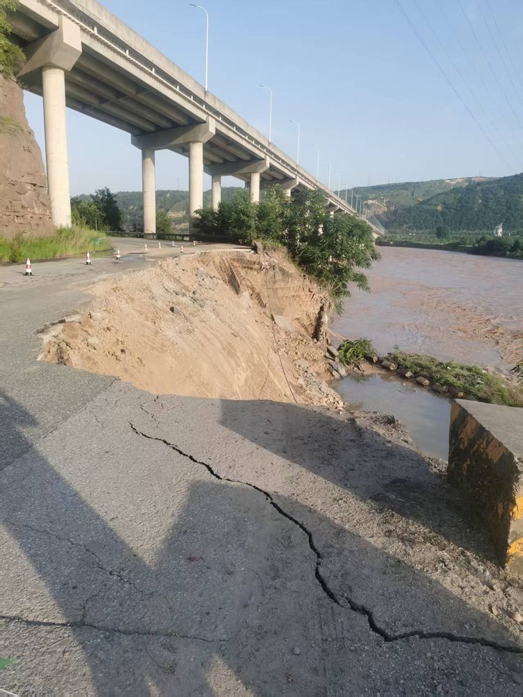 陜煤建設(shè)設(shè)計(jì)研究院：陜西彬長小莊礦進(jìn)礦道路搶險(xiǎn)修復(fù)工程圓滿通過驗(yàn)收