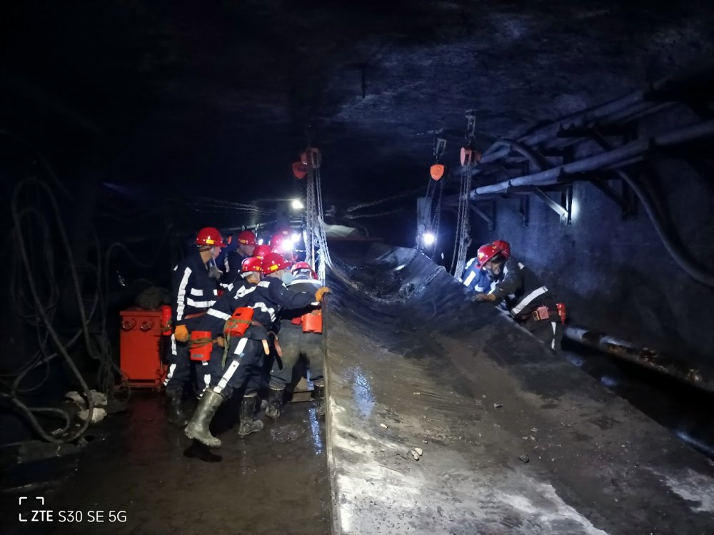 班班聯(lián)動(dòng)、環(huán)環(huán)相扣！陜煤建設(shè)韓城分公司張家峁項(xiàng)目部“雙一流”班組打造安全生產(chǎn)“動(dòng)態(tài)防護(hù)鏈”