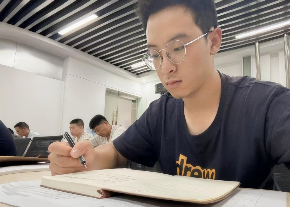 陜煤建設(shè)煤礦運營服務(wù)分公司：煤海新兵的成長注腳 青春與建設(shè)的雙向奔赴