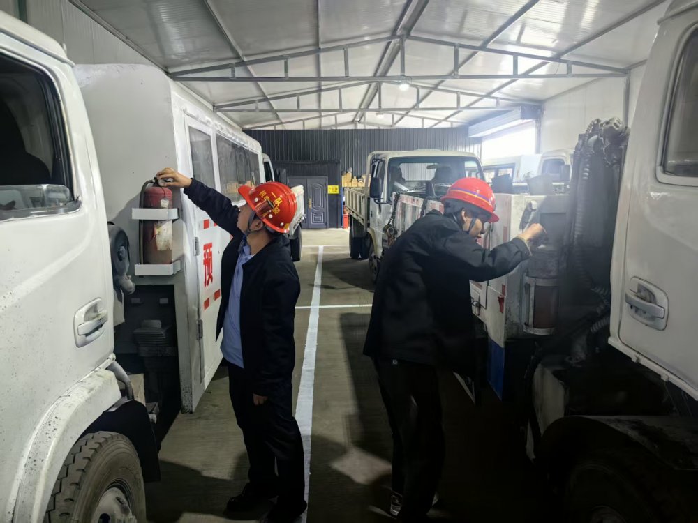 陜煤建設(shè)機(jī)電安裝公司：開(kāi)展“雙節(jié)”安全專項(xiàng)檢查 織密安全生產(chǎn)防護(hù)網(wǎng)