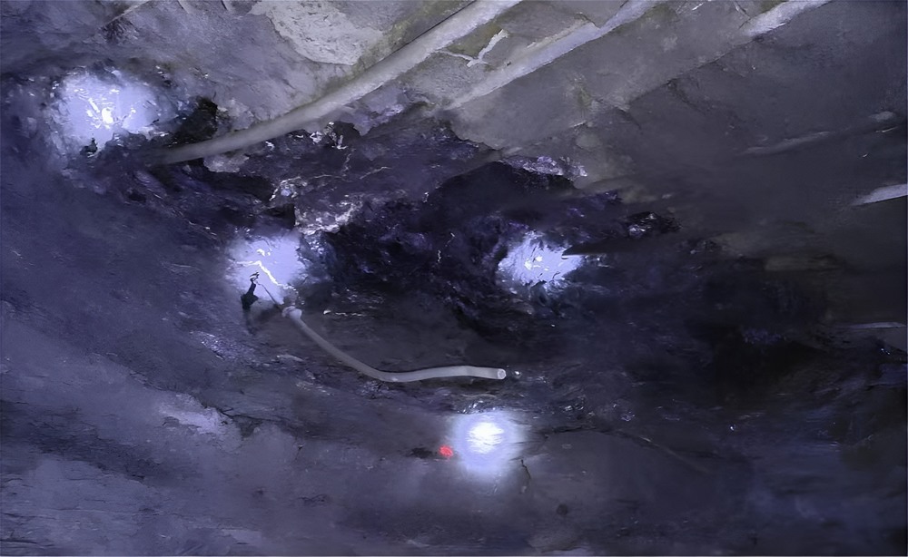 陜煤建設(shè)礦建二公司王峰部順利揭開“雙突”礦井“上山”煤底板